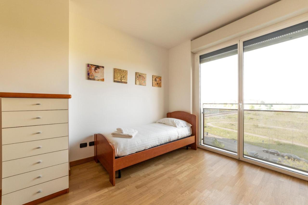 Appartement Milano Rogoredo Apt With Terrace! Extérieur photo